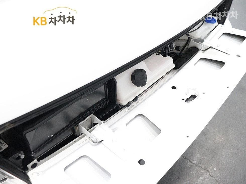 Hyundai Porter 2Extra Long Super Cab CRDi Smart - 19
