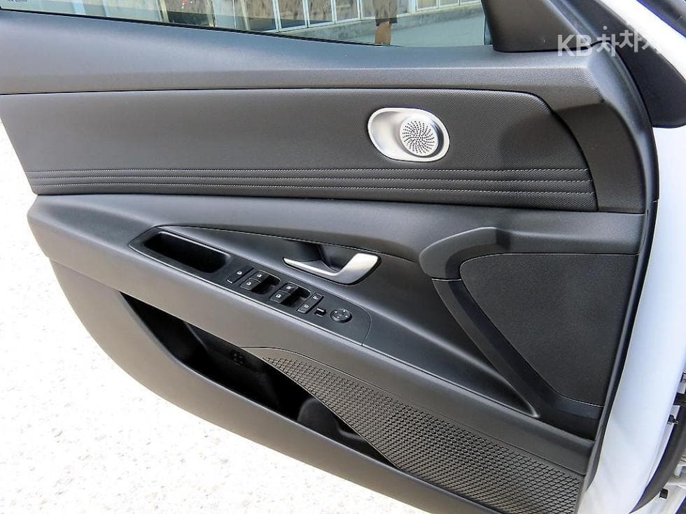 Хюндай All New Avante (Elantra)(CN7)Рент-а-кар 1.6 LPi Стил - 11