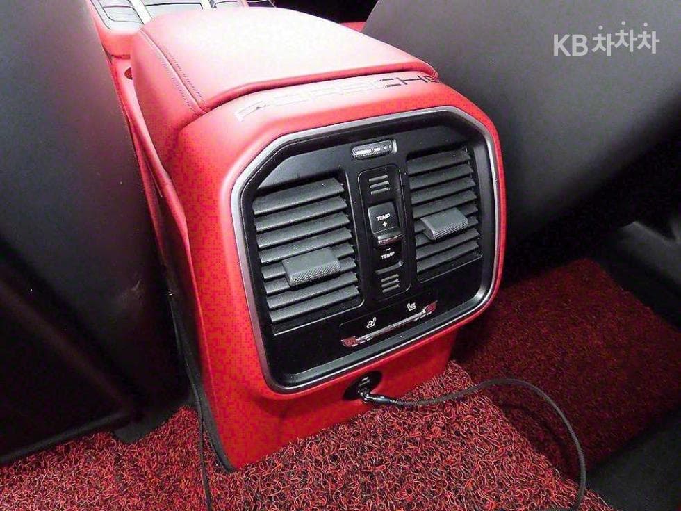 Porsche 마칸2.9 GTS - 14
