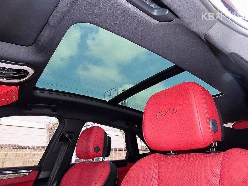 Porsche 마칸2.9 GTS - 16
