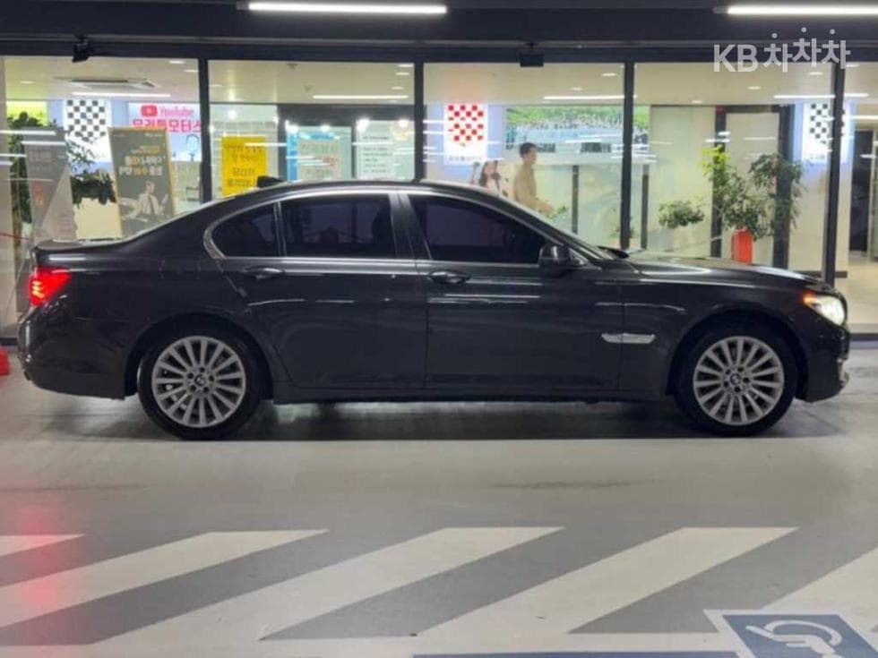 BMW New7시리즈740d xDrive F01 - 3
