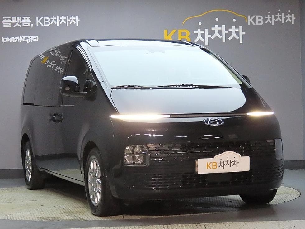 Hyundai Staria Cargo3.5 LPG Cargo 5 Modern - 3