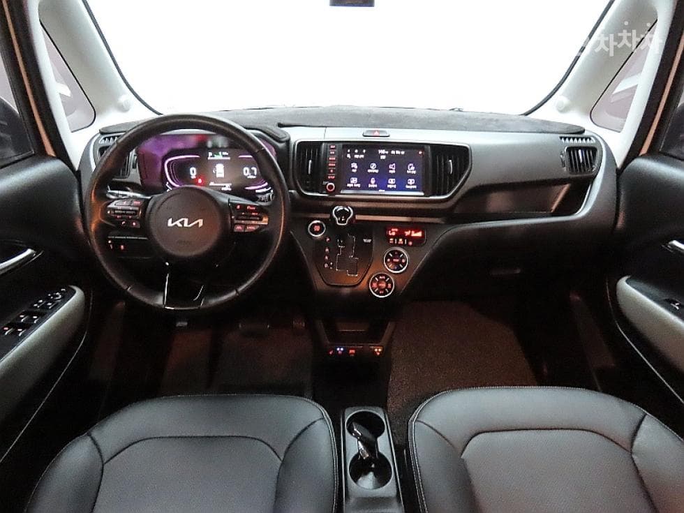 Kia The New (facelift) Kia Ray (van)1.0 Gasoline Prestige - 6