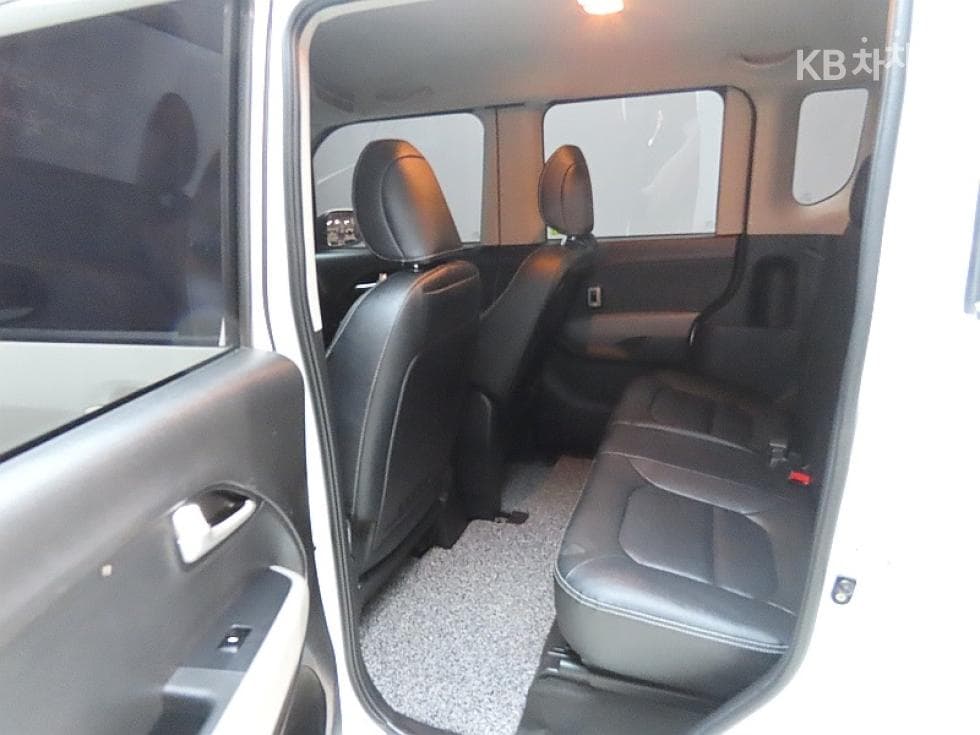 Kia The New (facelift) Kia Ray (van)1.0 Gasoline Prestige - 11