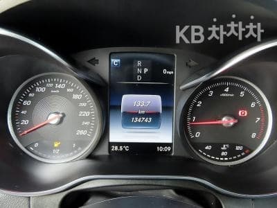 Mercedes-Benz GLC(X253)300 4Matic AMG Line - 9
