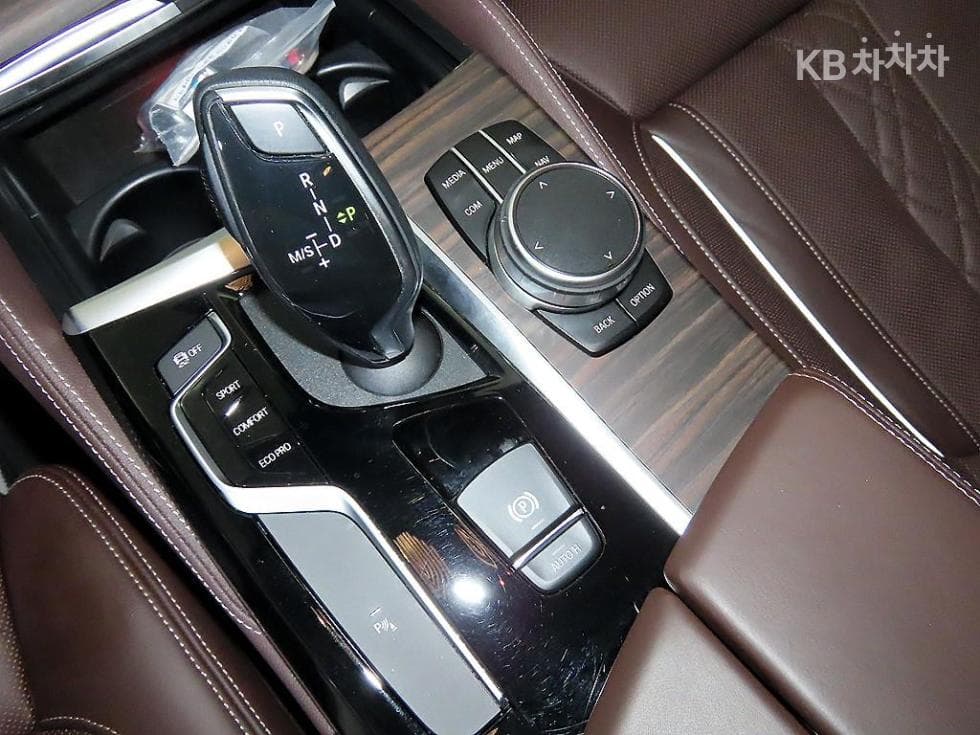 BMW 올New5 Series (G30)530i Luxury Plus - 12