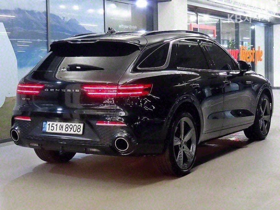 Genesis GV70Gasoline 2.5T AWD - 4