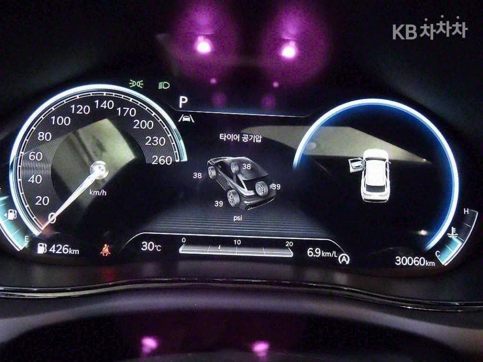 Genesis GV70Gasoline 2.5T AWD - 9