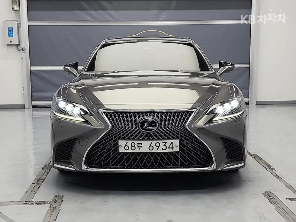 Lexus LS 5세대500h AWD PLATINUM - 2