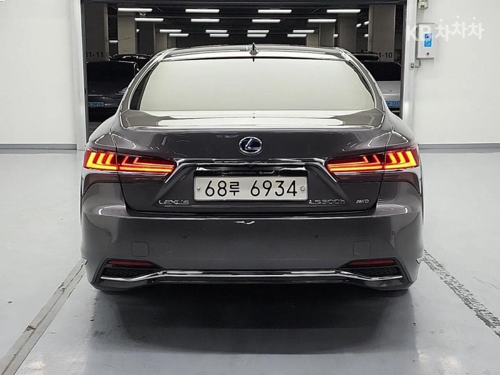 Lexus LS 5세대500h AWD PLATINUM - 3