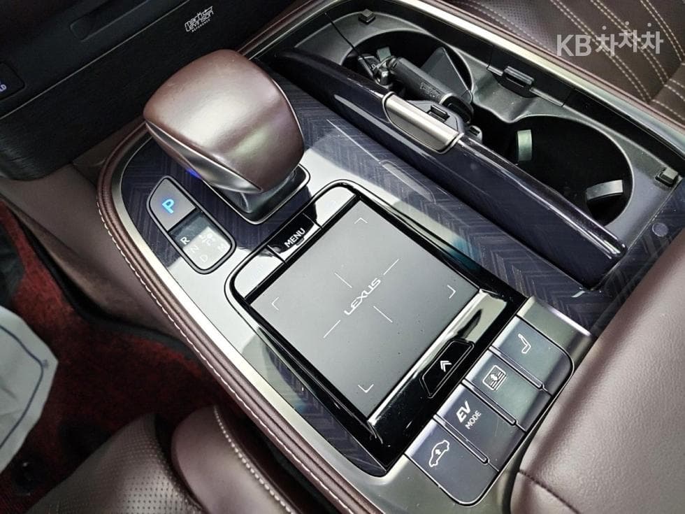 Lexus LS 5세대500h AWD PLATINUM - 8
