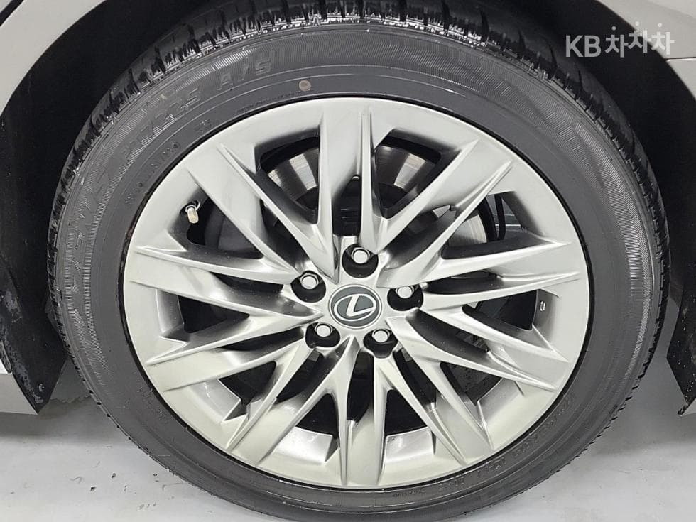 Lexus LS 5세대500h AWD PLATINUM - 23