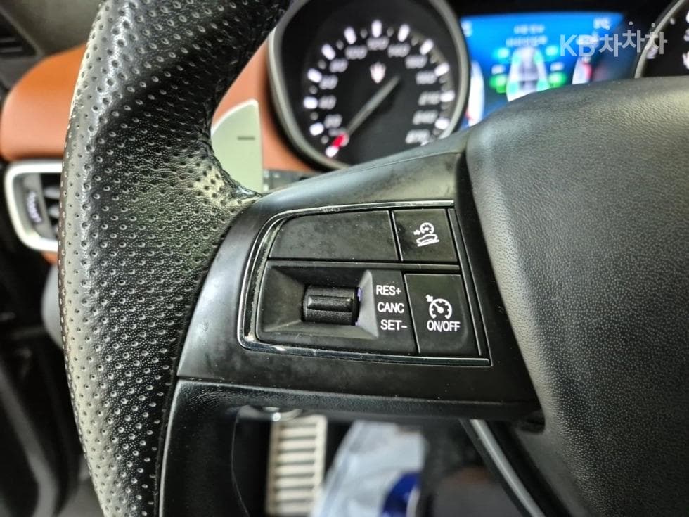 마세라티 르반떼3.0 Diesel AWD 그란스포츠 - 18
