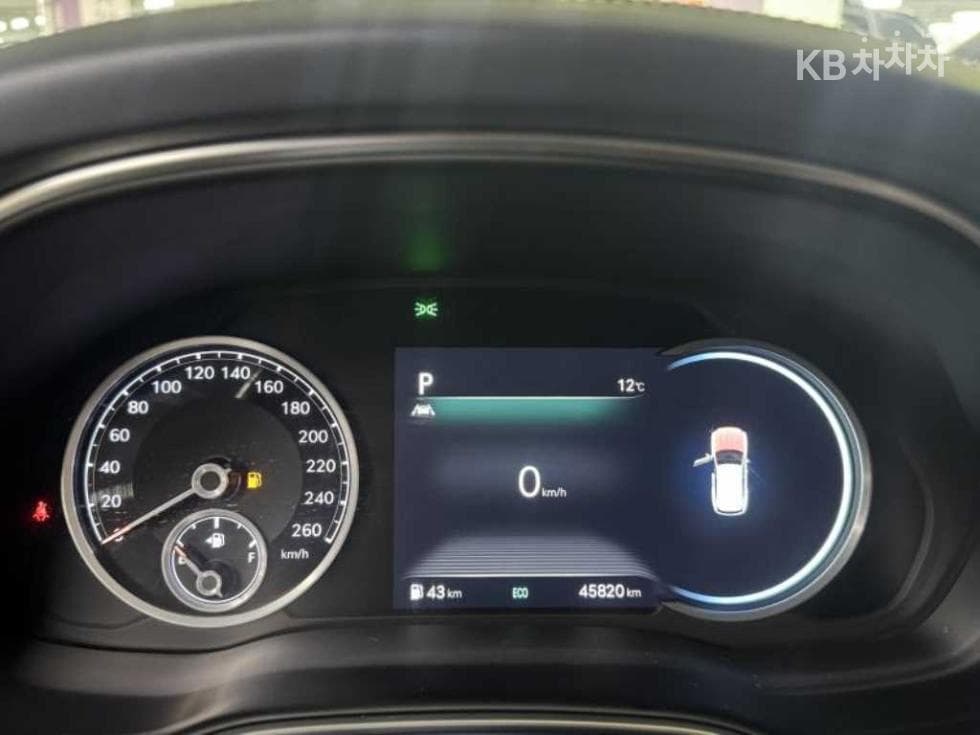 Genesis GV802.5 Turbo Gasoline 2WD - 13