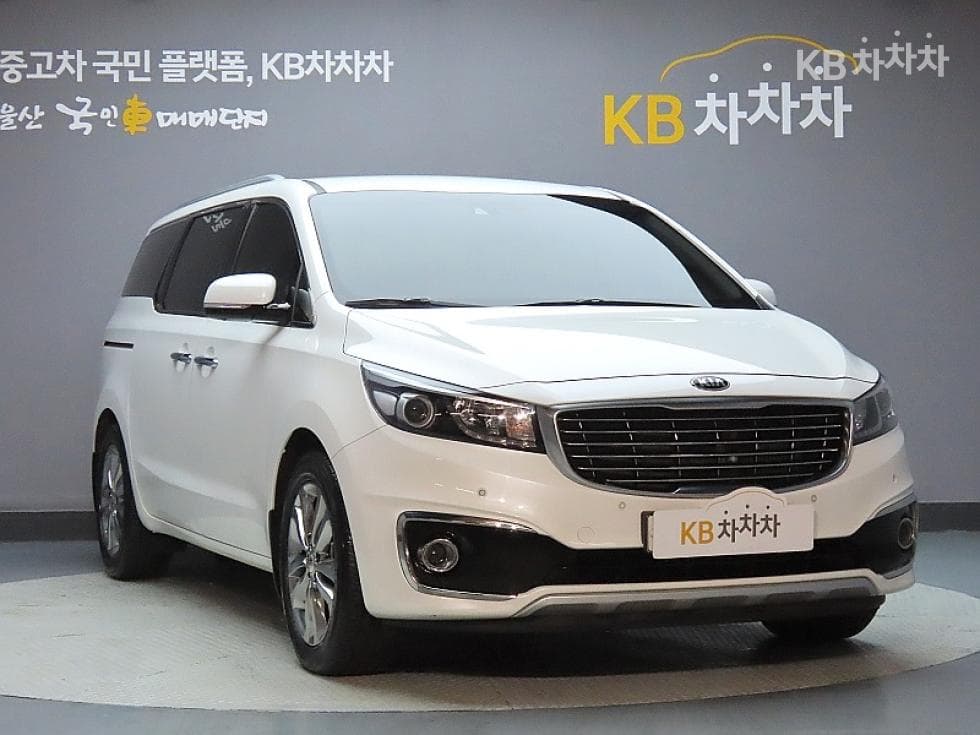 Kia All New Carnival9-seater 2.2 Diesel Noblesse - 3