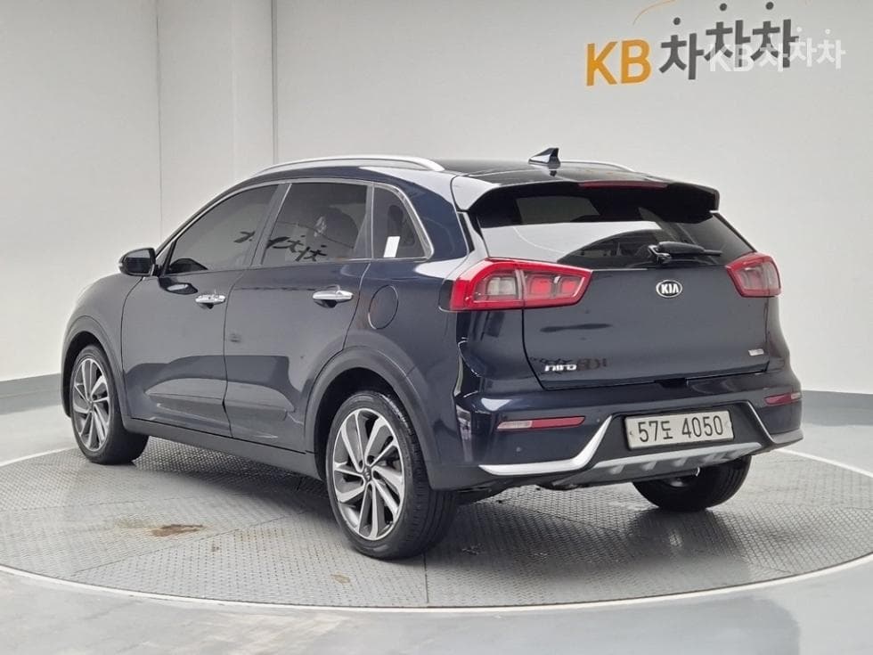 Киа Ниро1.6 Престиж - 2