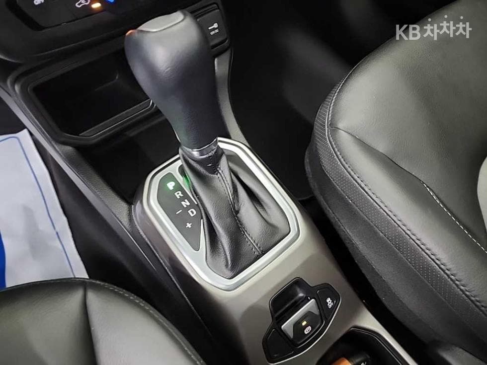 지프 레니게이드2.4 Limited FWD - 8