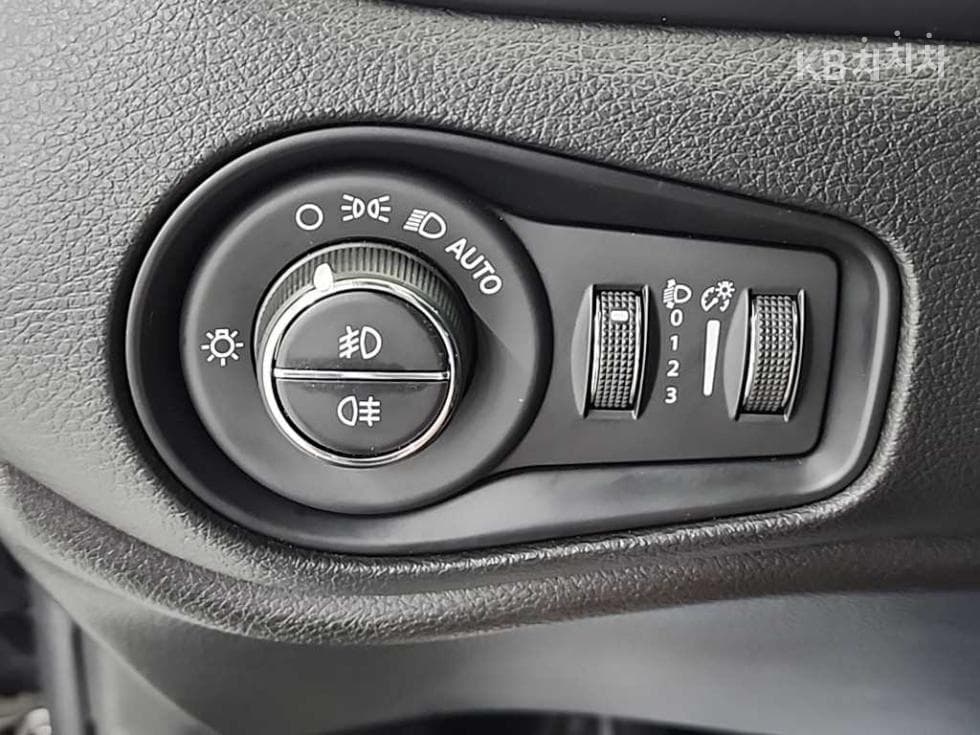 지프 레니게이드2.4 Limited FWD - 16