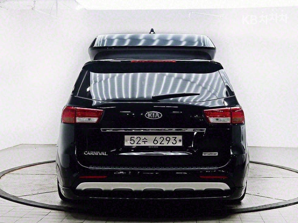 Киа All New Канивал9-местен 2.2 Дизел Висок Лимузин (Канивал) Noblesse - 3