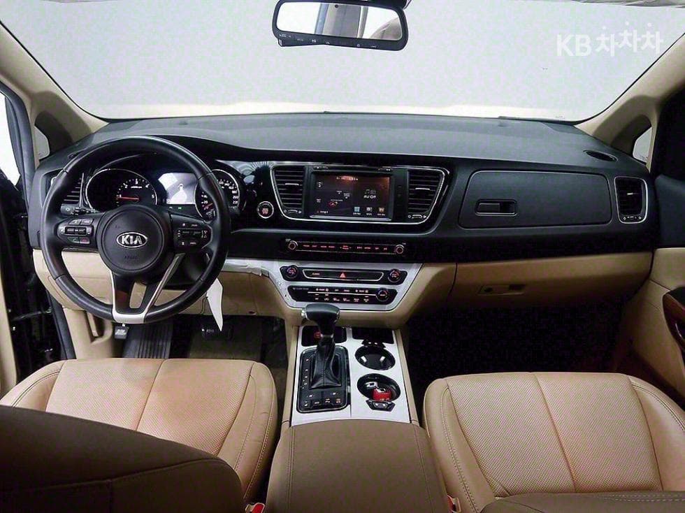 Киа All New Канивал9-местен 2.2 Дизел Висок Лимузин (Канивал) Noblesse - 5
