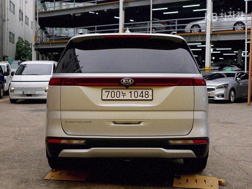 Киа Канивал 4-то поколениеD2.2 11-местен Престиж - 3