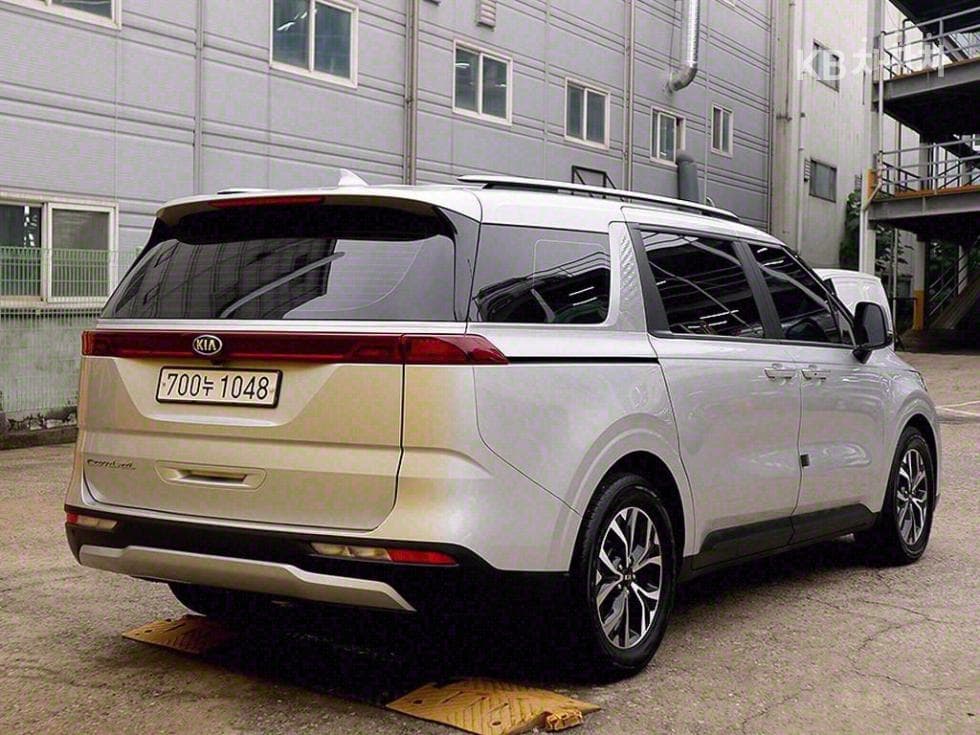 Киа Канивал 4-то поколениеD2.2 11-местен Престиж - 4