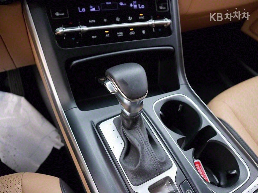 Киа Канивал 4-то поколениеD2.2 11-местен Престиж - 7