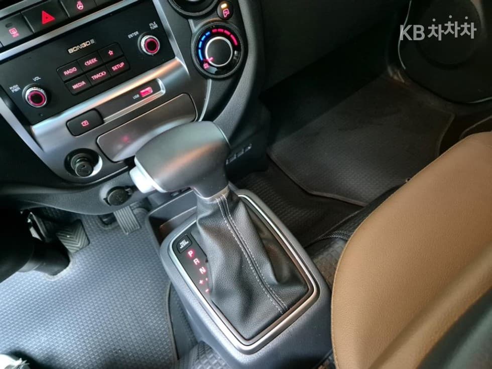 Kia The New (facelift) Bongo 3 (light truck)LPG 양문형 미닫이Top (Cargo)차 1 Ton 로우 King Cab Extra Long L - 8