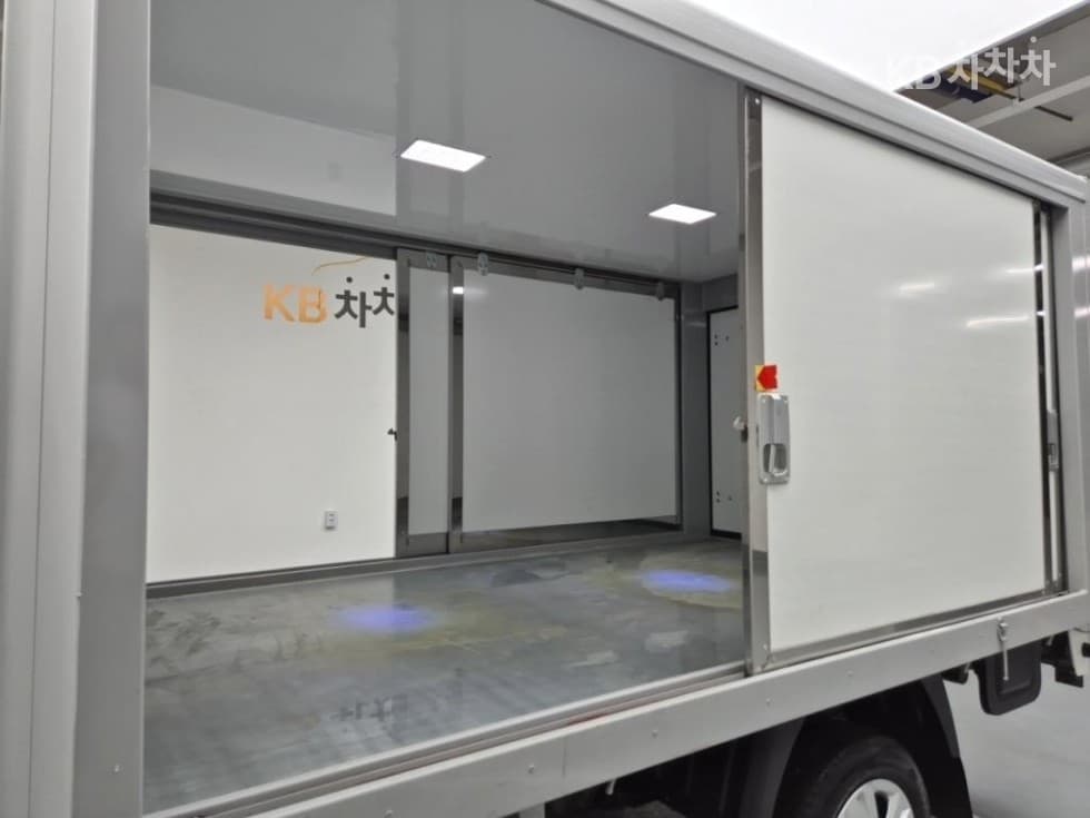 Kia The New (facelift) Bongo 3 (light truck)LPG 양문형 미닫이Top (Cargo)차 1 Ton 로우 King Cab Extra Long L - 18