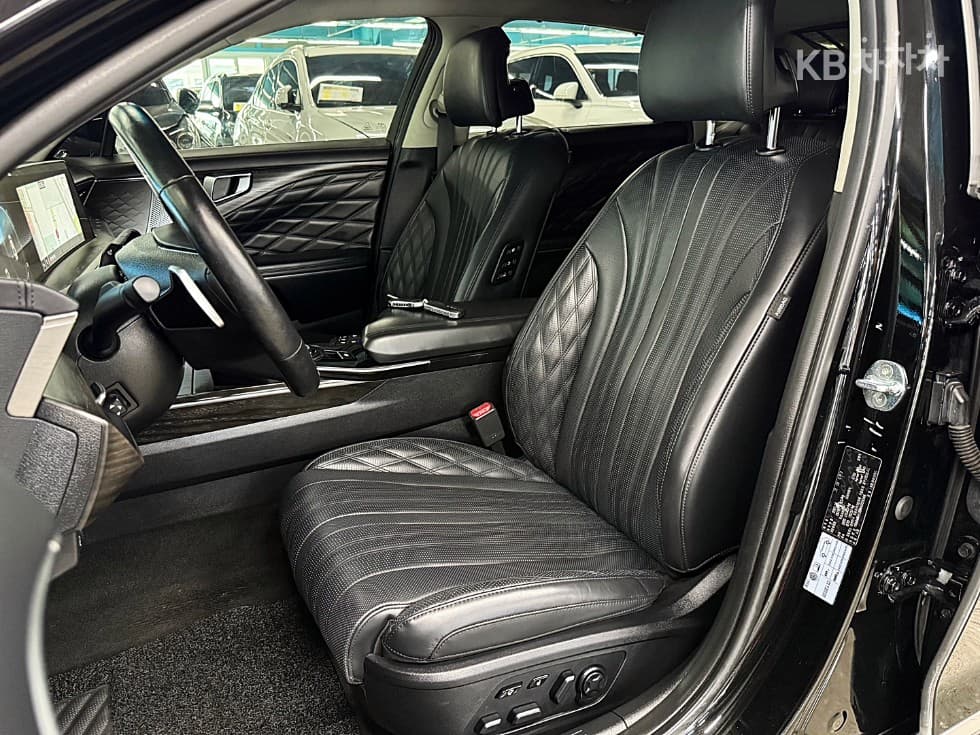 (252 words9548)Kia K8 Hybrid 1.6 Turbo Signature - 8