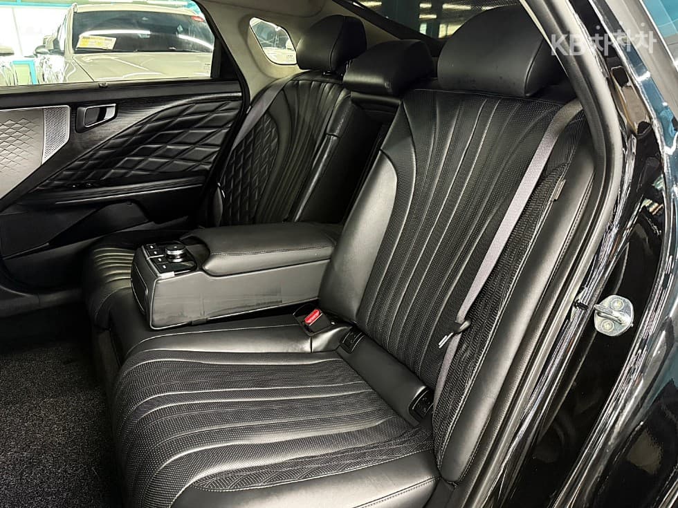 (252 words9548)Kia K8 Hybrid 1.6 Turbo Signature - 19