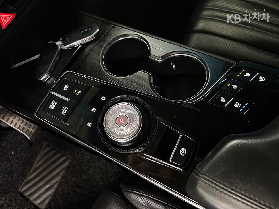 (252 words9548)Kia K8 Hybrid 1.6 Turbo Signature - 12