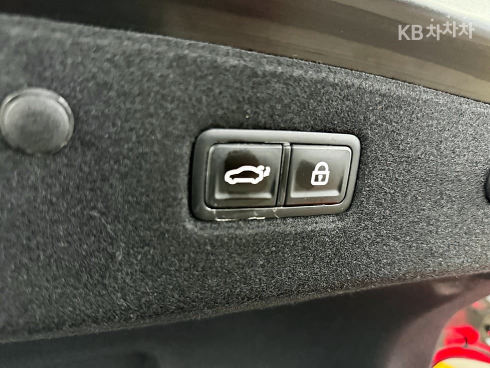 (252 words9548)Kia K8 Hybrid 1.6 Turbo Signature - 20