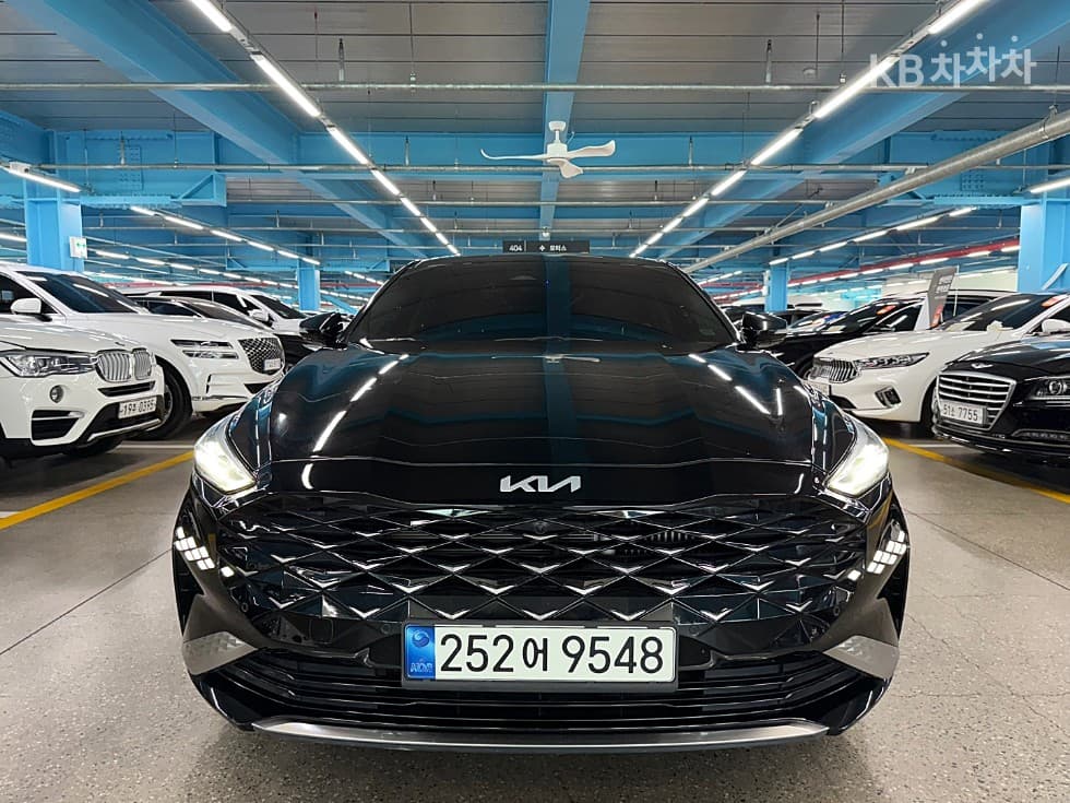 Kia K8 Hybrid 1.6 Turbo Signature - Image 2