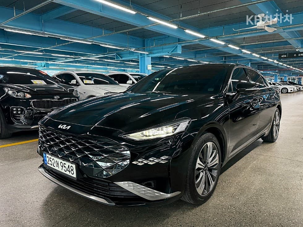 Kia K8 Hybrid 1.6 Turbo Signature - Image 1