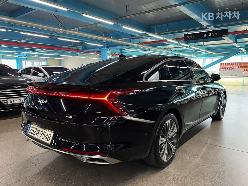 Kia K8 Hybrid 1.6 Turbo Signature - Image 4