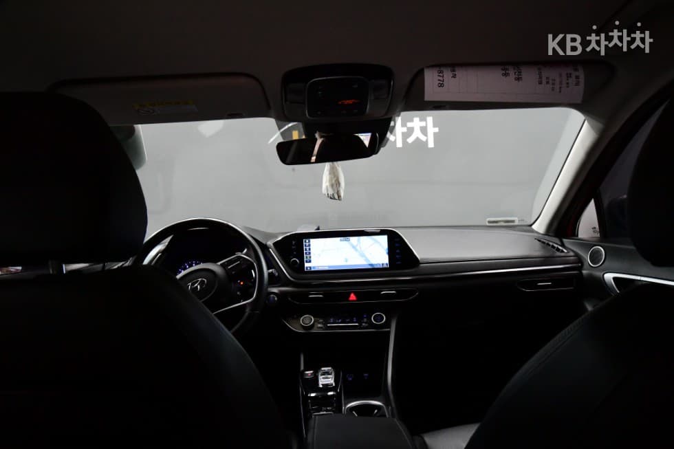 Хюндай Соната (DN8)2.0 Premium 패밀리 - 16
