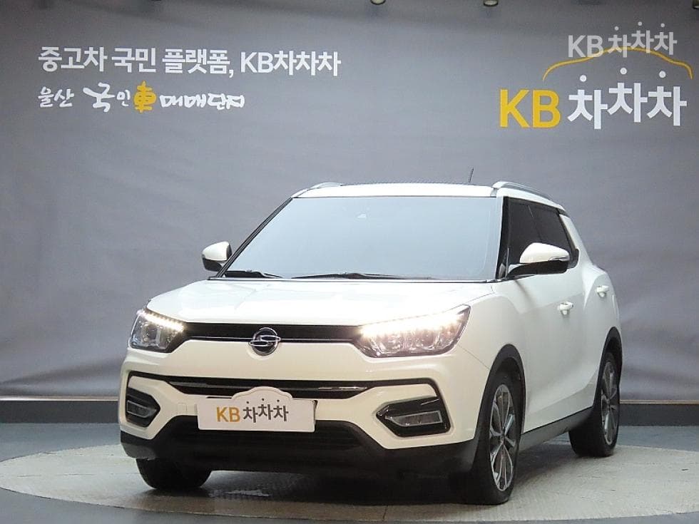 KG Mobility Tivoli 아머 1.6 Diesel LX 2WD - Image 1