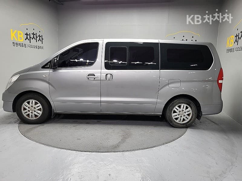 Хюндай Гранд Старекс5-местен Ван Modern - 2
