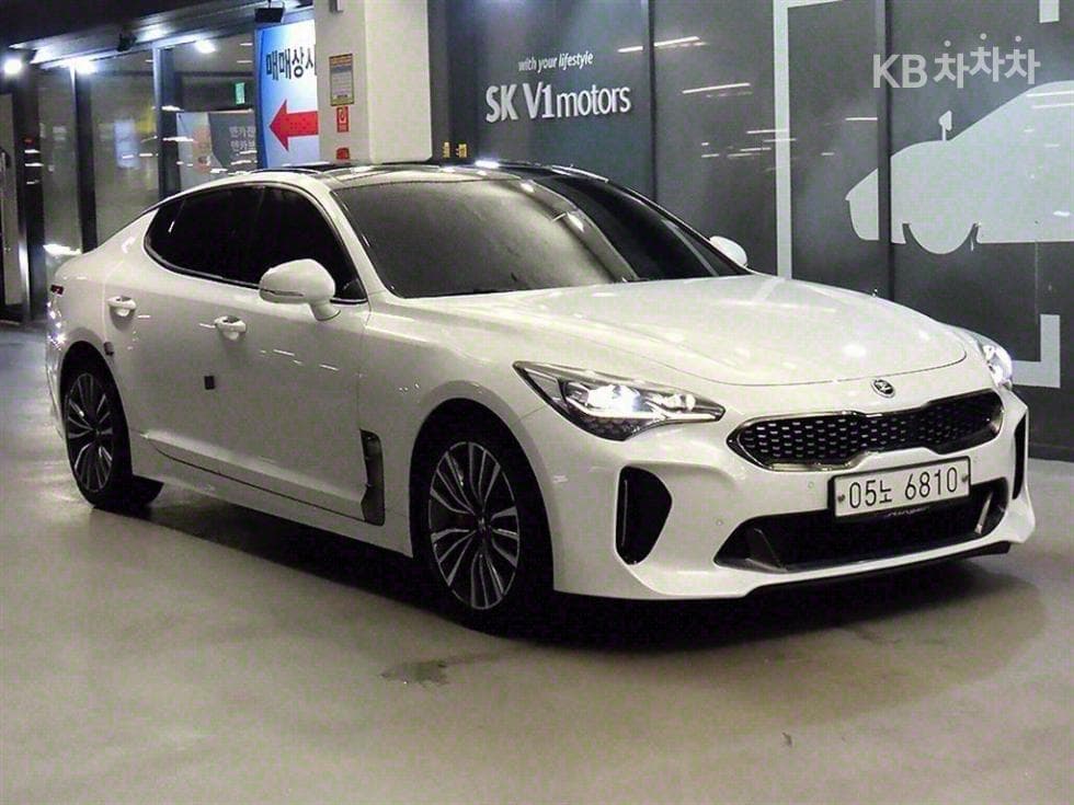 Kia Stinger 2.0 Turbo 2WD 플래티넘 - Image 1
