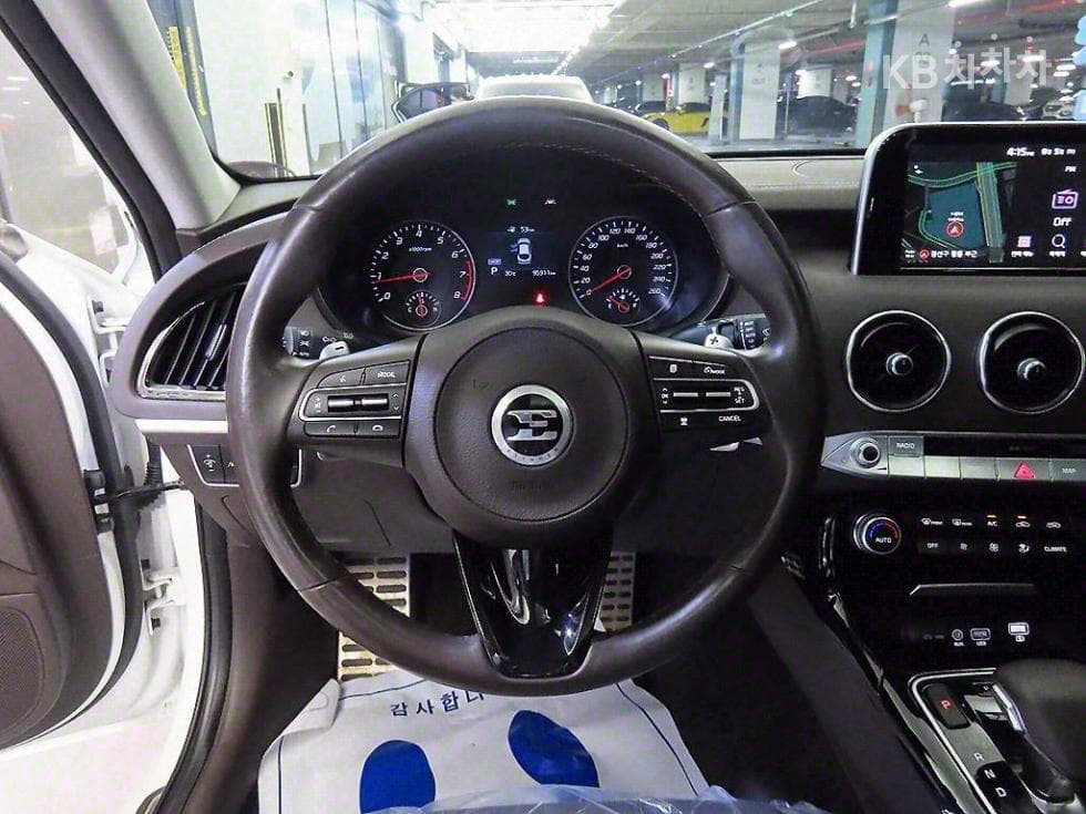 Kia Stinger2.0 Turbo 2WD 플래티넘 - 8