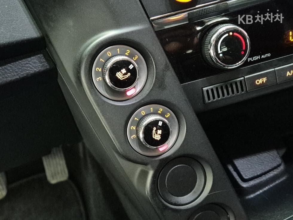 КейДжи Мобилити The New (фейслифт) Корандо Спорт (pickup variant)2.2 CX5 2WD 패션 - 16