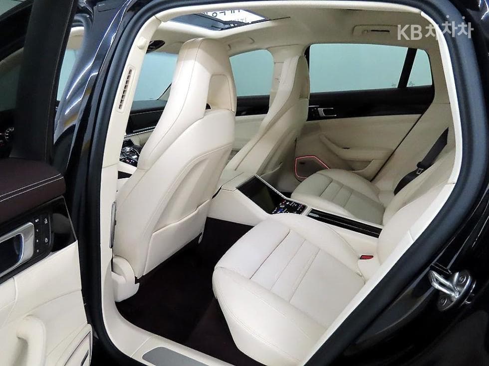 Porsche 파나메라 (971)2.9 4 Стандартен - 6