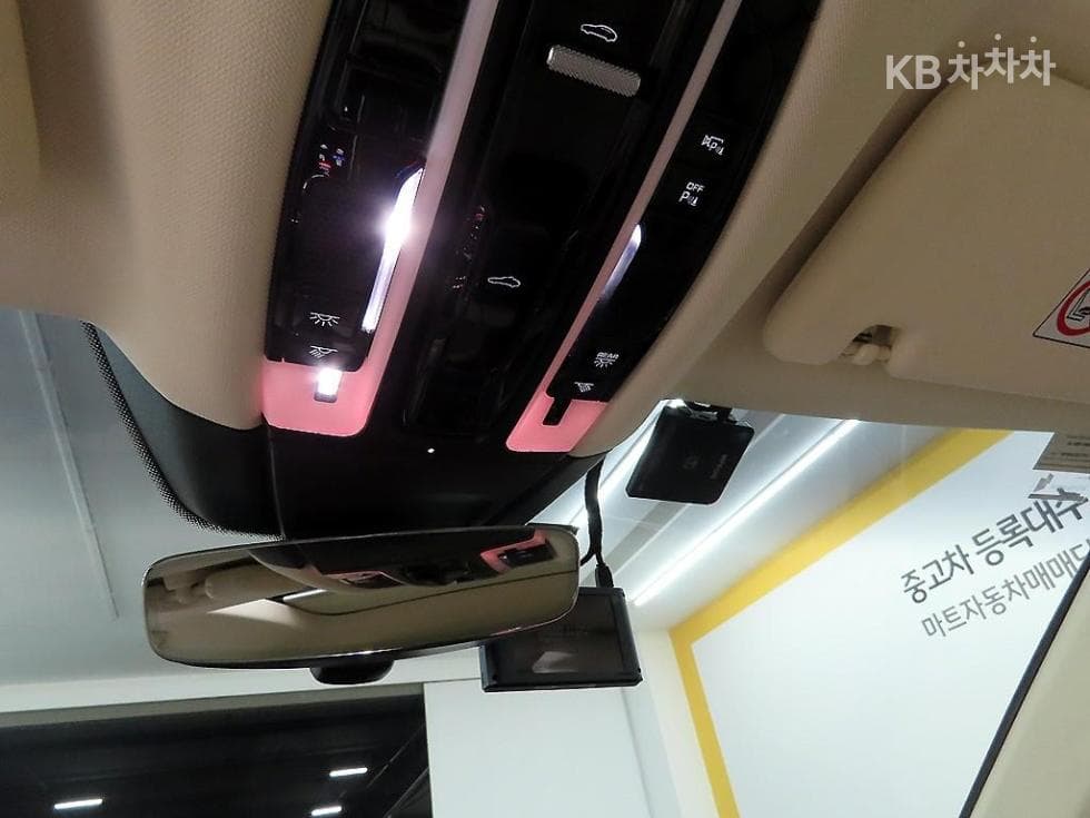 Porsche 파나메라 (971)2.9 4 Стандартен - 16