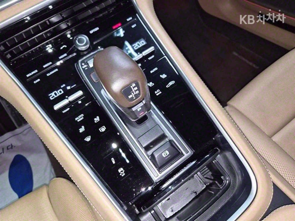Porsche 파나메라 (971)4.0 GTS Standard - 10