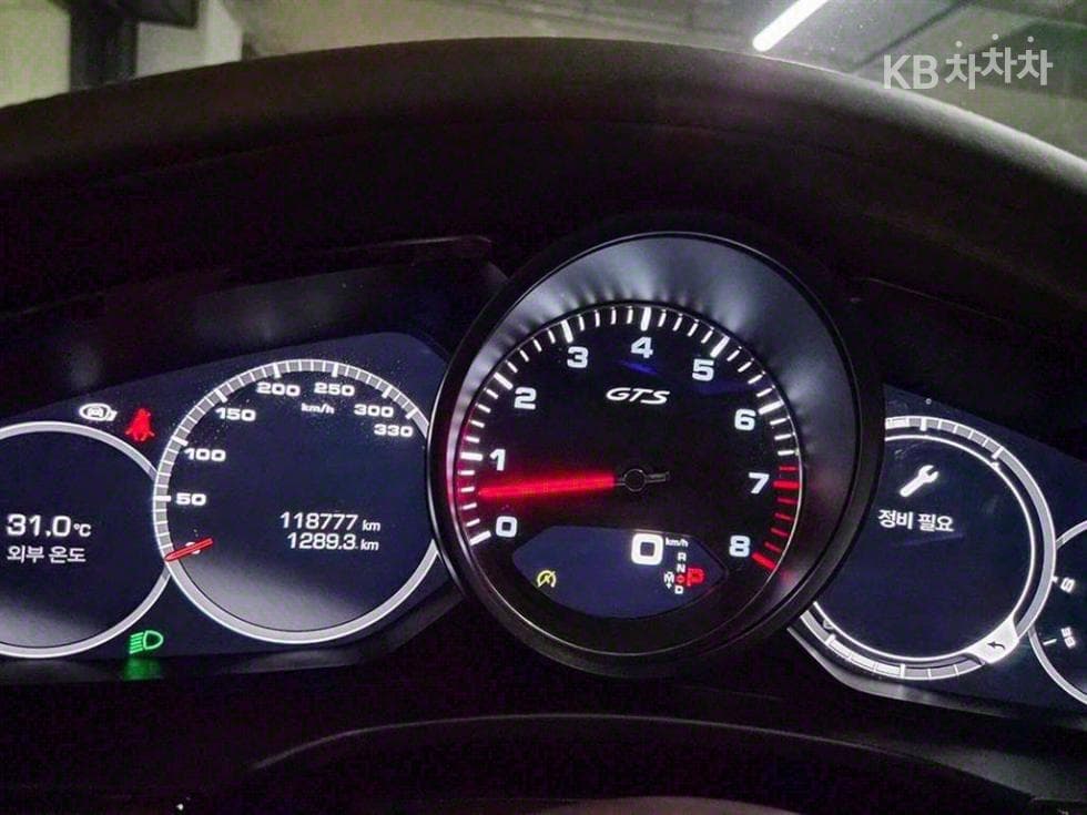 Porsche 파나메라 (971)4.0 GTS Standard - 13