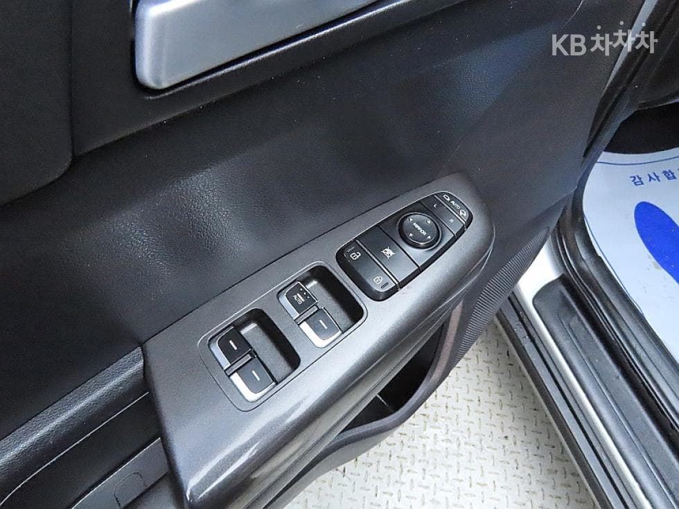 Киа Sportage 더 볼드Смарт스트림 D 1.6 Дизел 4x4 Престиж - 13