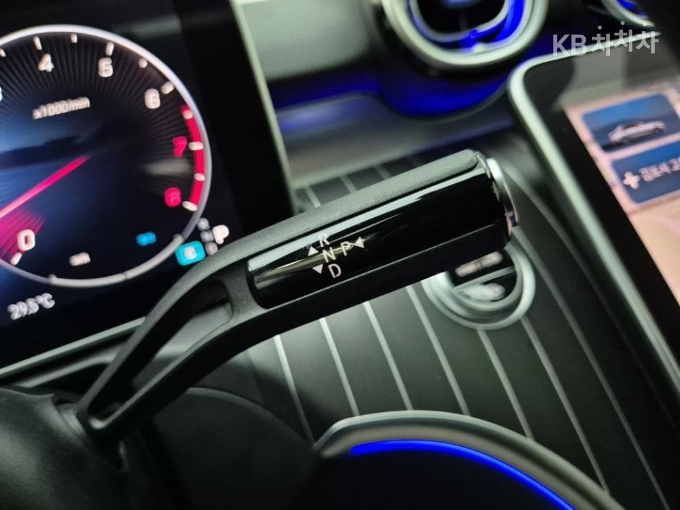 Mercedes-Benz C-Клас 6세대(W206)C300 4Matic Avantgarde - 8