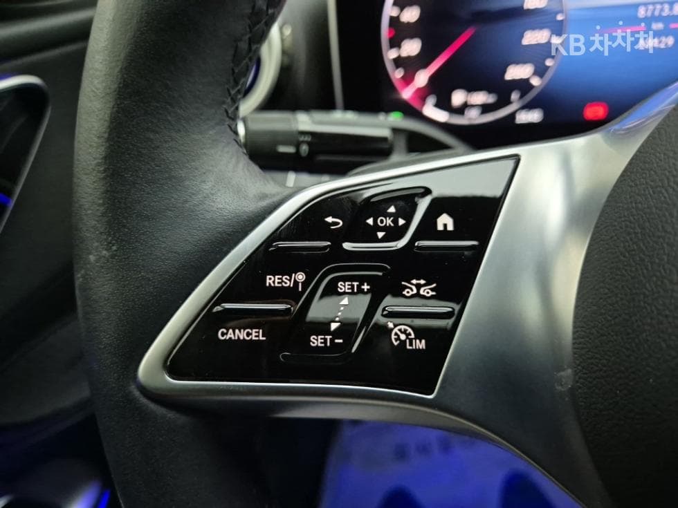 Mercedes-Benz C-Клас 6세대(W206)C300 4Matic Avantgarde - 16