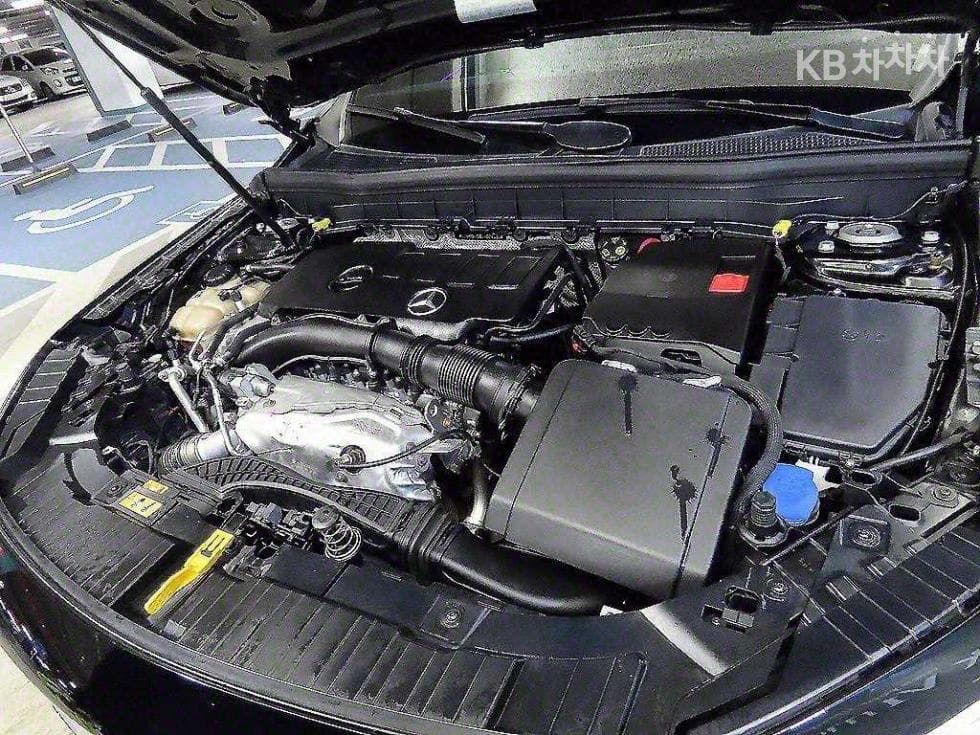Mercedes-Benz GLB(X247)GLB 250 4Matic - 19